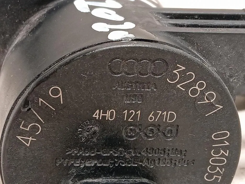 Pompa Acqua Riscaldatore Autonomo 4H0 121 671 D Audi A6 4a5c8 Avant 2018