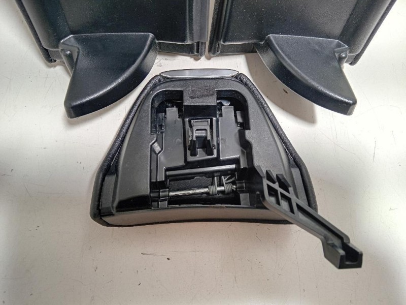 Bracciolo Console Centrale BRACCIOLO CONSOLE CENTRALE Mercedes Classe ML W166 2012