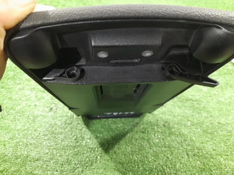 Bracciolo Console Centrale A17168000399D49 Mercedes Classe SLK R171 2004