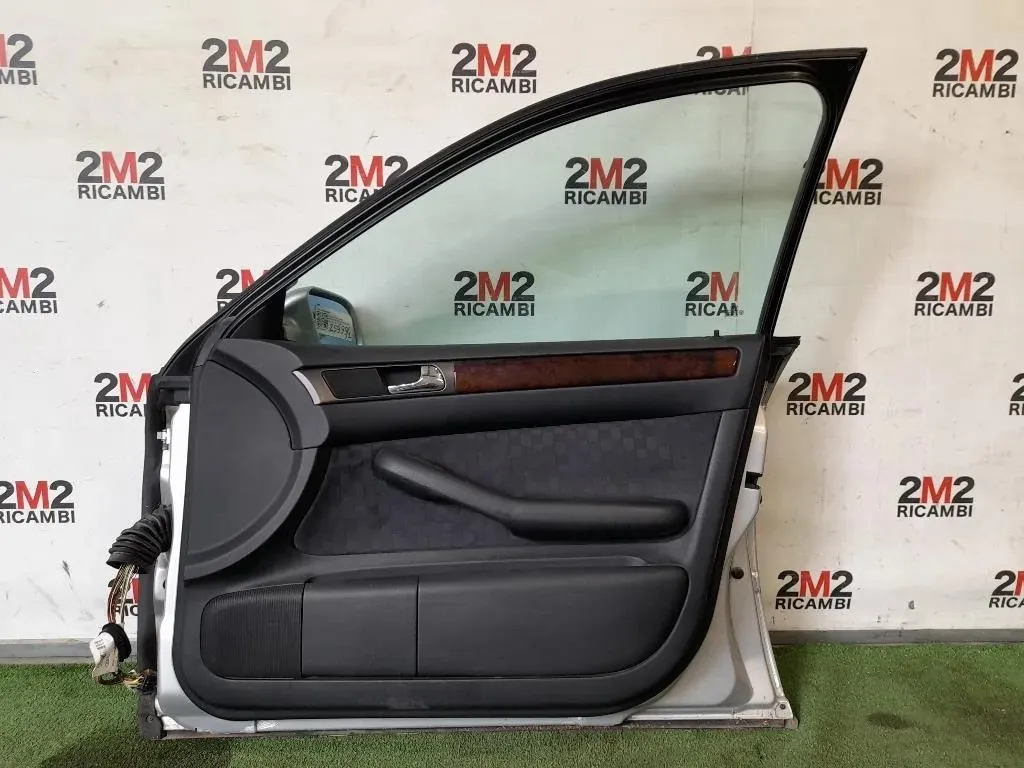 Porta ANT DX PORTA PORTIERA SPORTELLO AUDI A6 4B0831052D Audi A6 4B 1997