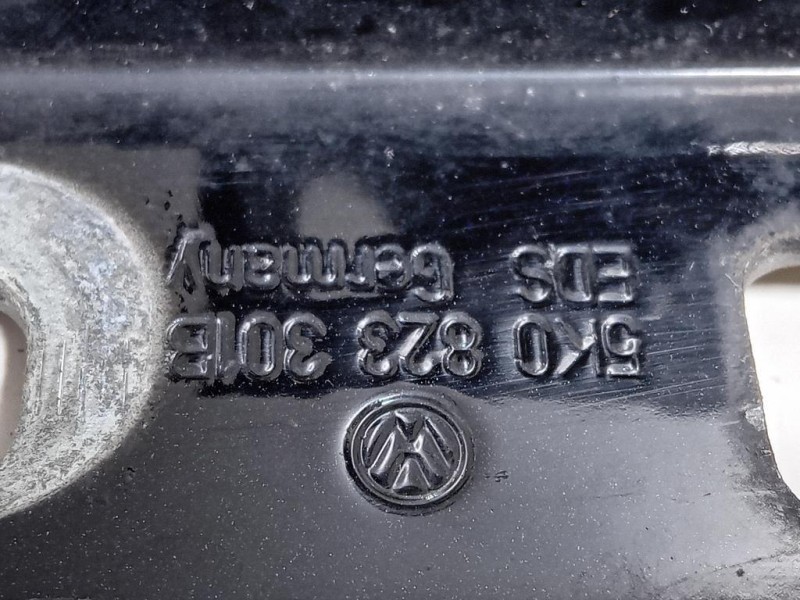 Cerniera Cofano ANT 5K0 823 301B DX+SX Volkswagen GOLF VI 2009