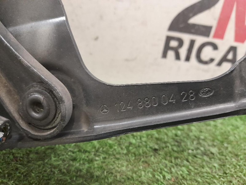 Cerniera Cofano ANT DX A1248800428 Mercedes Classe E W124 1985