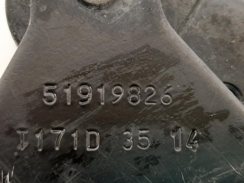 Cerniera Guida Porta Scorrevole SUP POST DX 51814082CERNIERA G PORTA SCORREVOLE POST DX+SX Fiat Doblò III 2015