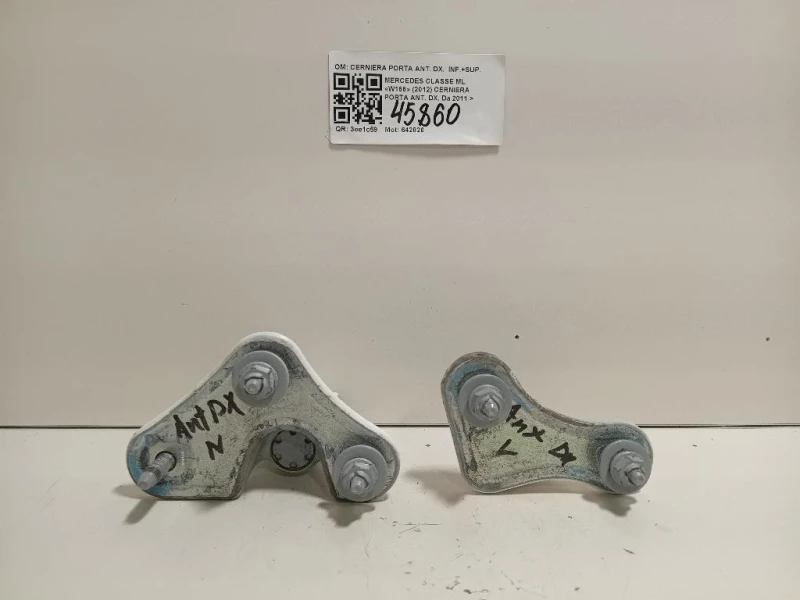 Cerniera Porta ANT DX CERNIERA PORTA ANT DX INF+SUP Mercedes Classe ML W166 2012