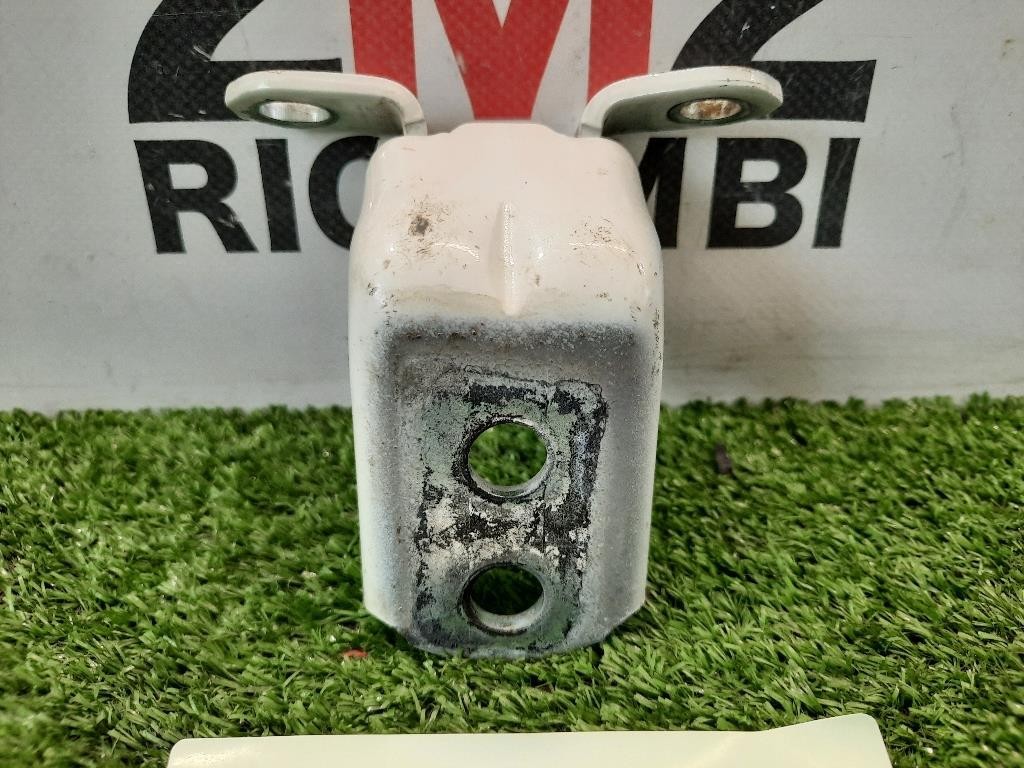 Cerniera Porta INF ANT DX 82420JY00A Renault Koleos I 2008