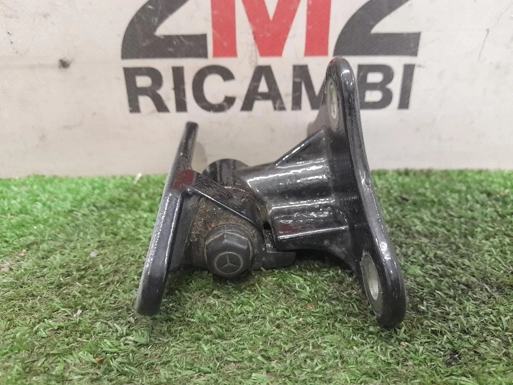 Cerniera Porta INF POST DX A2517201637 POST DX Mercedes Classe R W251 2006