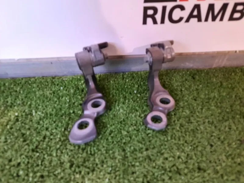 Cerniera Porta SUP ANT DX 5012179 ANT DX Ford Focus III SW 2008