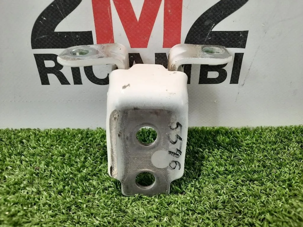 Cerniera Porta SUP ANT DX KD5358210 ANT DX Mazda 3 III 2014