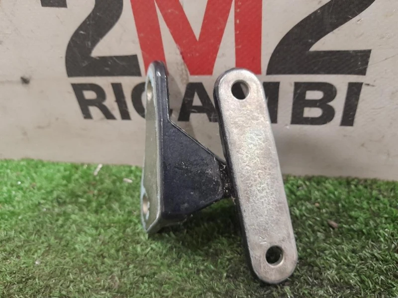 Cerniera Porta SUP ANT DX A2517201437 ANT DX Mercedes Classe R W251 2006