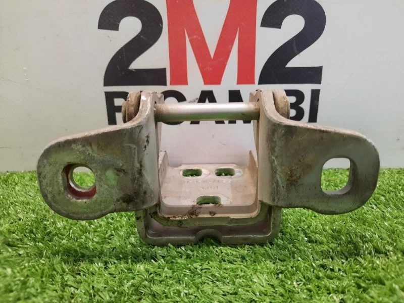 Cerniera Porta SUP ANT SX 55177026AC ANT Jeep Cherokee III 2002