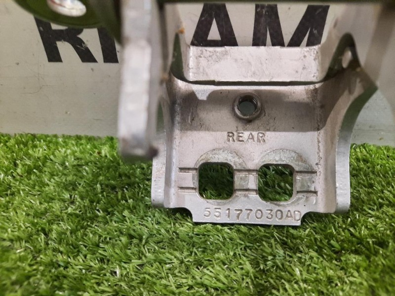 Cerniera Porta SUP POST SX 55177030AD POST Jeep Cherokee III 2002