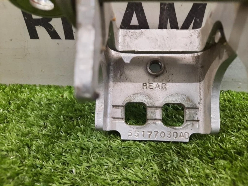 Cerniera Porta SUP POST SX 55177030AD POST Jeep Cherokee III 2002