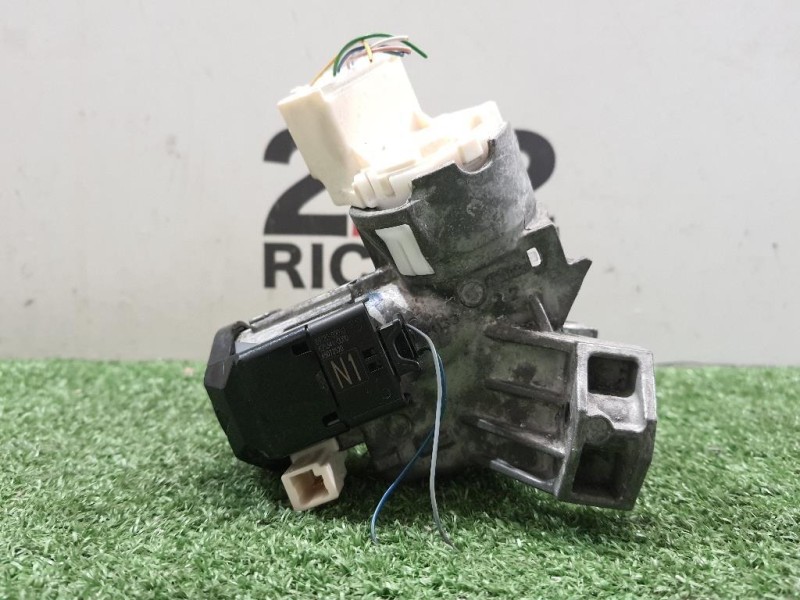 Cilindretto Commutatore Accensione 450200D04 Toyota Yaris IV 2014