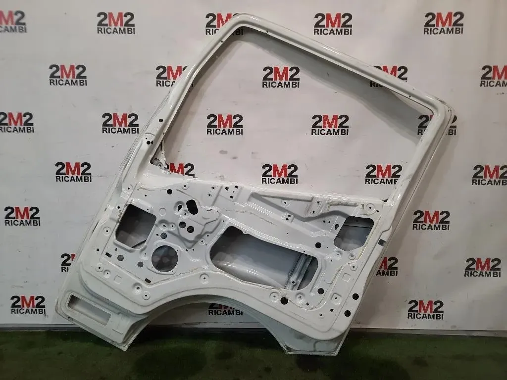 Porta ANT DX Nissan Cabstar F24M 2014