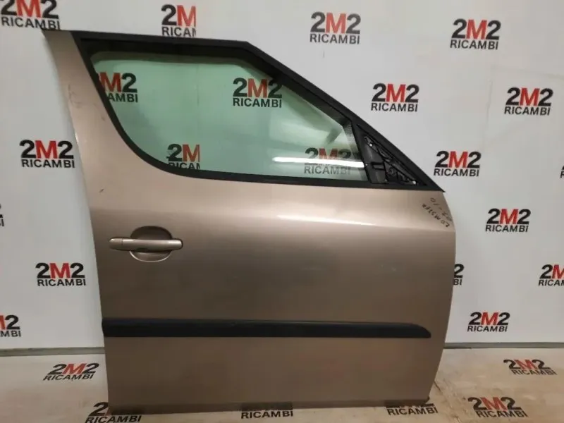 Porta ANT DX 5J7831052 Skoda Roomster 5J7 2010