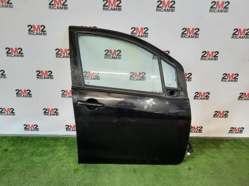 Porta ANT DX NUDA 6800151K00000 Suzuki Splash 2008