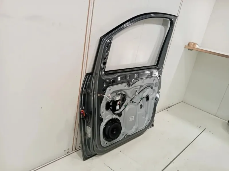 Porta ANT DX 1T0831056AB Volkswagen Touran III 2010