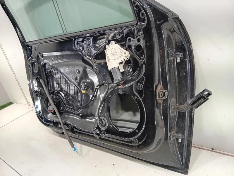 Porta ANT SX 8X3831051A Audi A1 8X1 2010