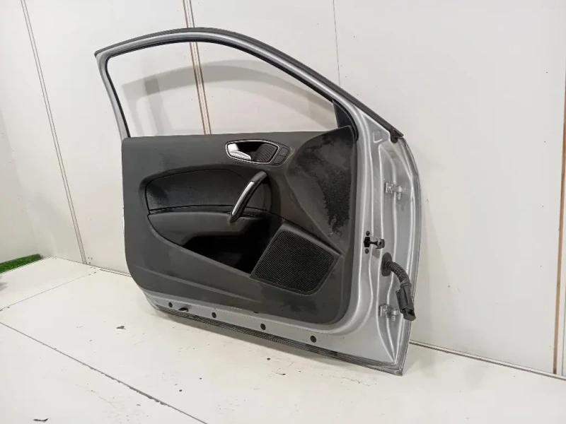 Porta ANT SX 8X3831051A Audi A1 8X1 2010