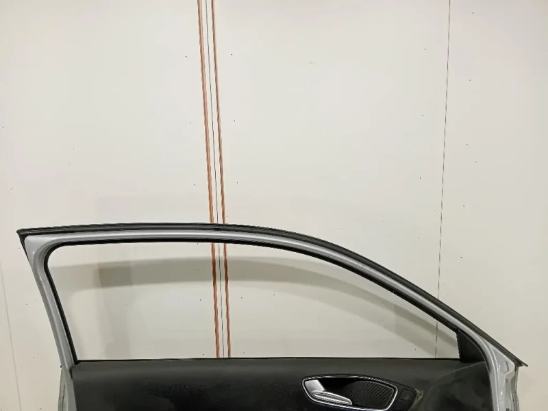 Porta ANT SX 8X3831051A Audi A1 8X1 2010