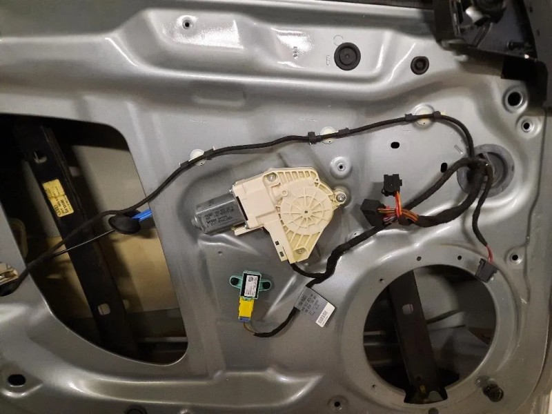 Porta ANT SX 8K0831051J Audi A4 8K2 2012