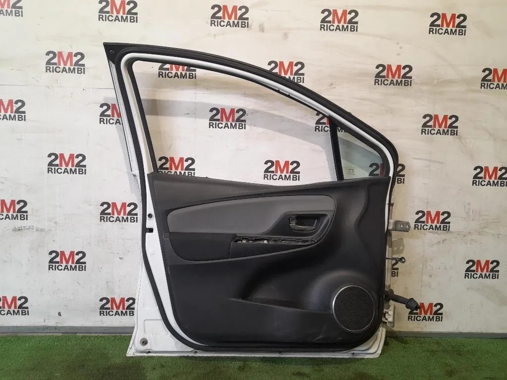 Porta ANT SX  Toyota Yaris IV 2012