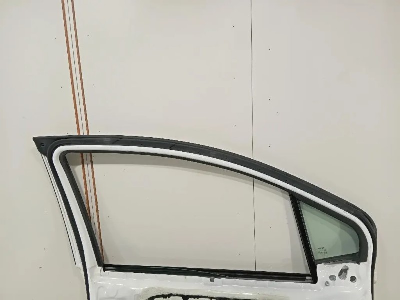 Porta ANT SX 670020D500 Toyota Yaris IV 2012