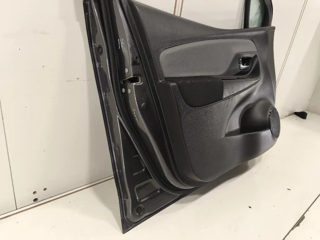 Porta ANT SX 670020D500 Toyota Yaris IV 2017