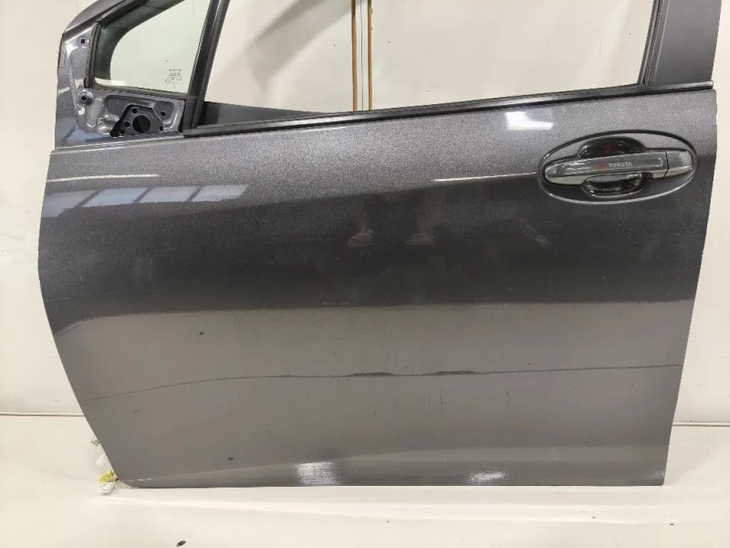 Porta ANT SX 670020D500 Toyota Yaris IV 2017