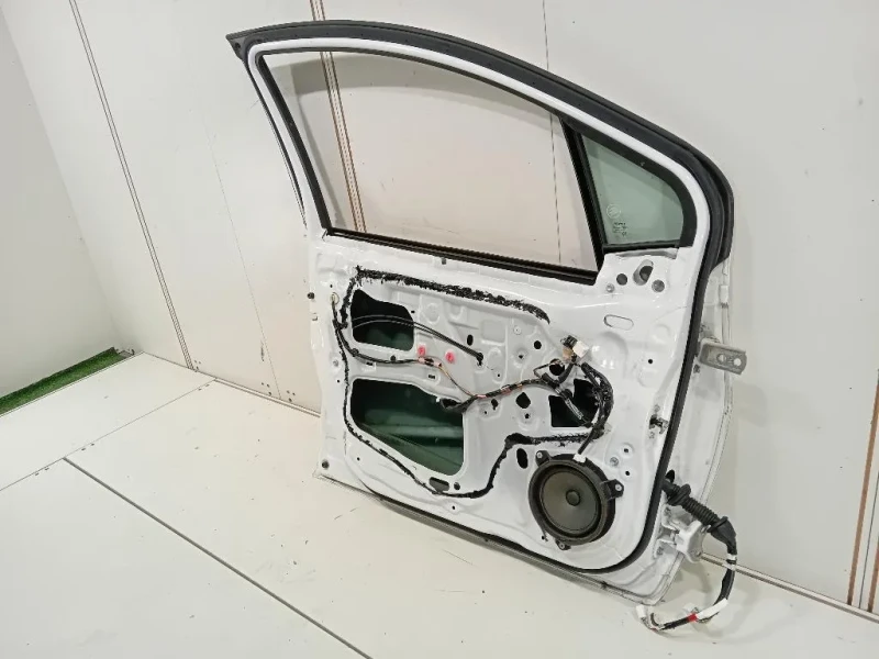 Porta ANT SX 670020D500 Toyota Yaris IV 2017