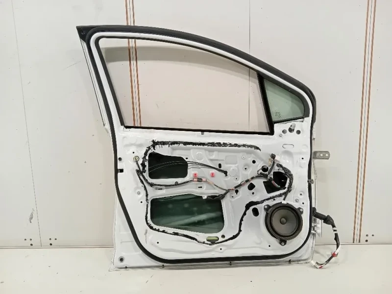 Porta ANT SX 670020D500 Toyota Yaris IV 2017