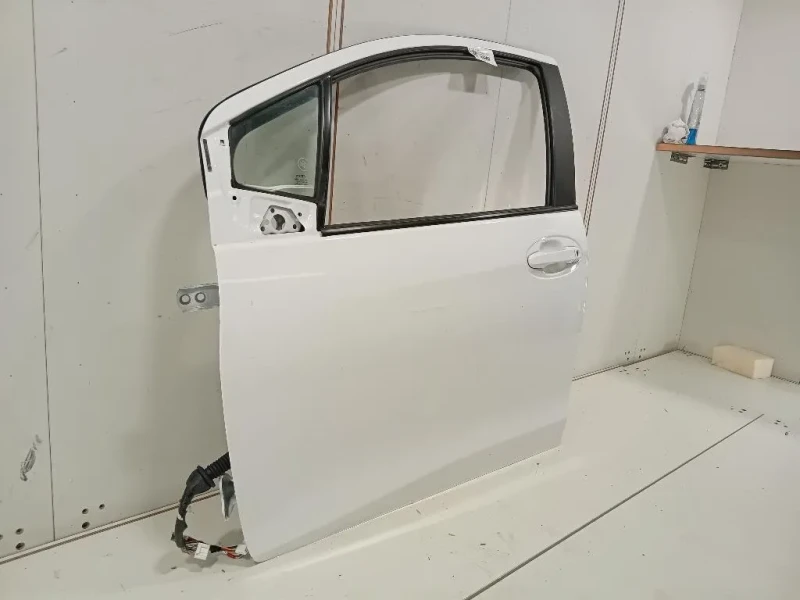 Porta ANT SX 670020D500 Toyota Yaris IV 2017