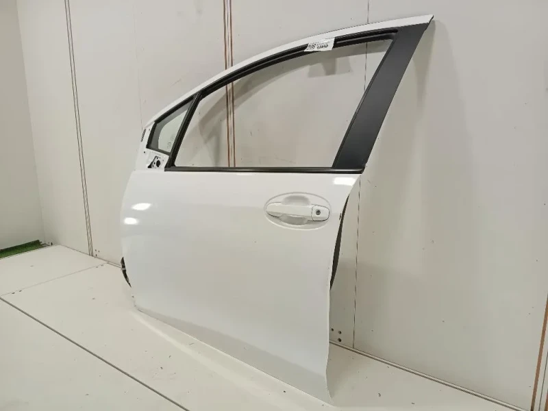 Porta ANT SX 670020D500 Toyota Yaris IV 2017