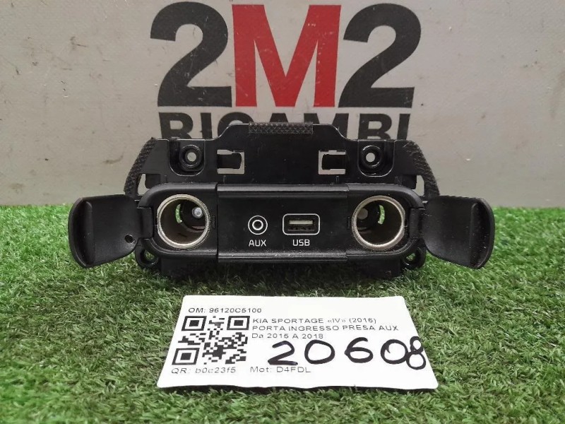 Porta Ingresso Presa AUX 96120C5100 Kia Sportage IV 2016