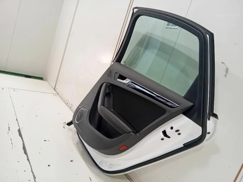 Porta POST DX 8K5833052C Audi A4 8K2 2008