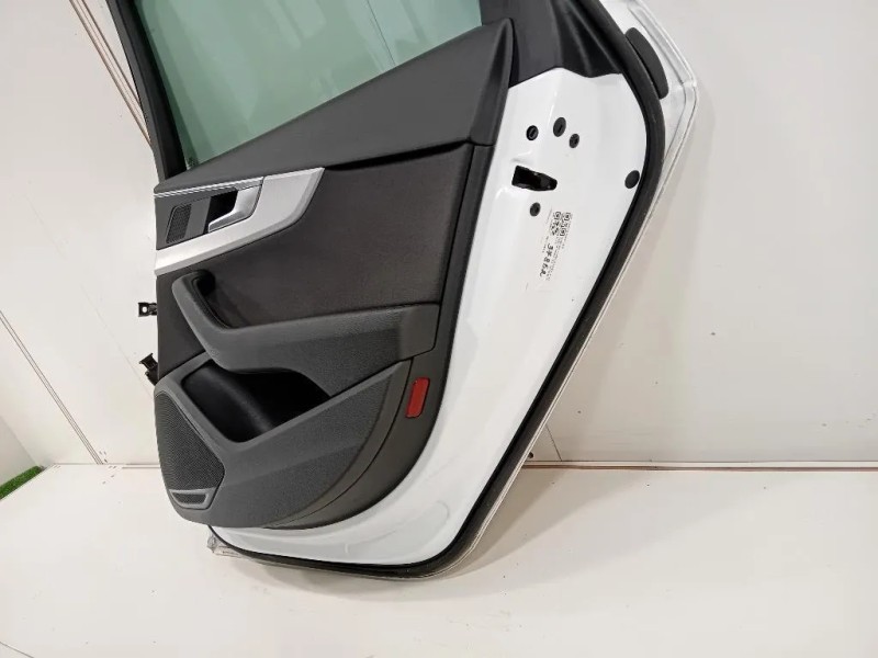 Porta POST DX 8W9833052B Audi A4 8W5 Avant 2015