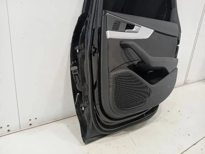 Porta POST DX 8W9833052B Audi A4 8W5 Avant 2015