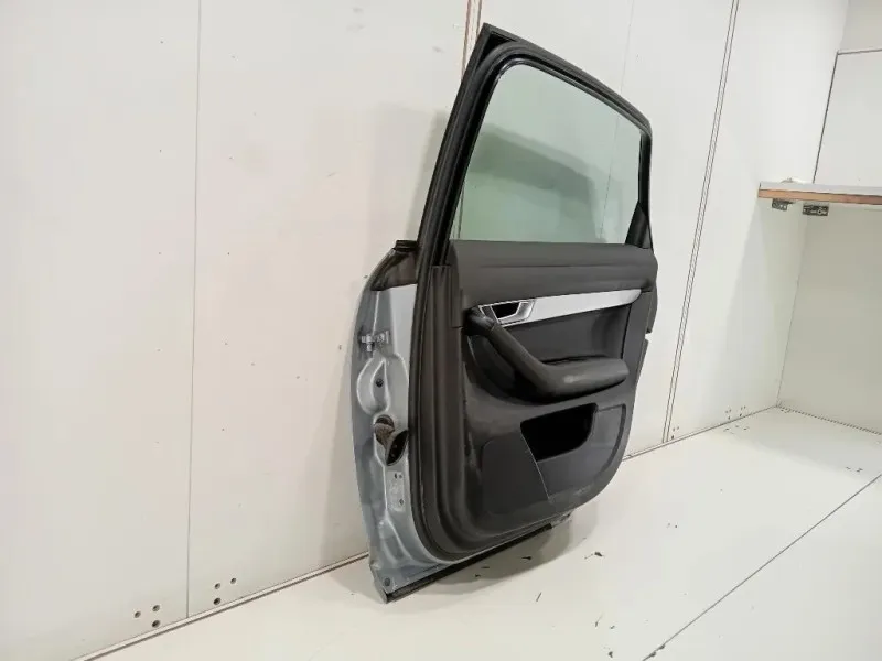 Porta POST DX 4G5833052 Audi A6 4F2 2008