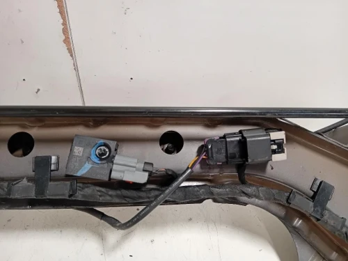 Rivestimento Frontale Parte SUP ANT RIVESTIMENTO FRONTALE PARTE SUP ANT Chevrolet Orlando 2011