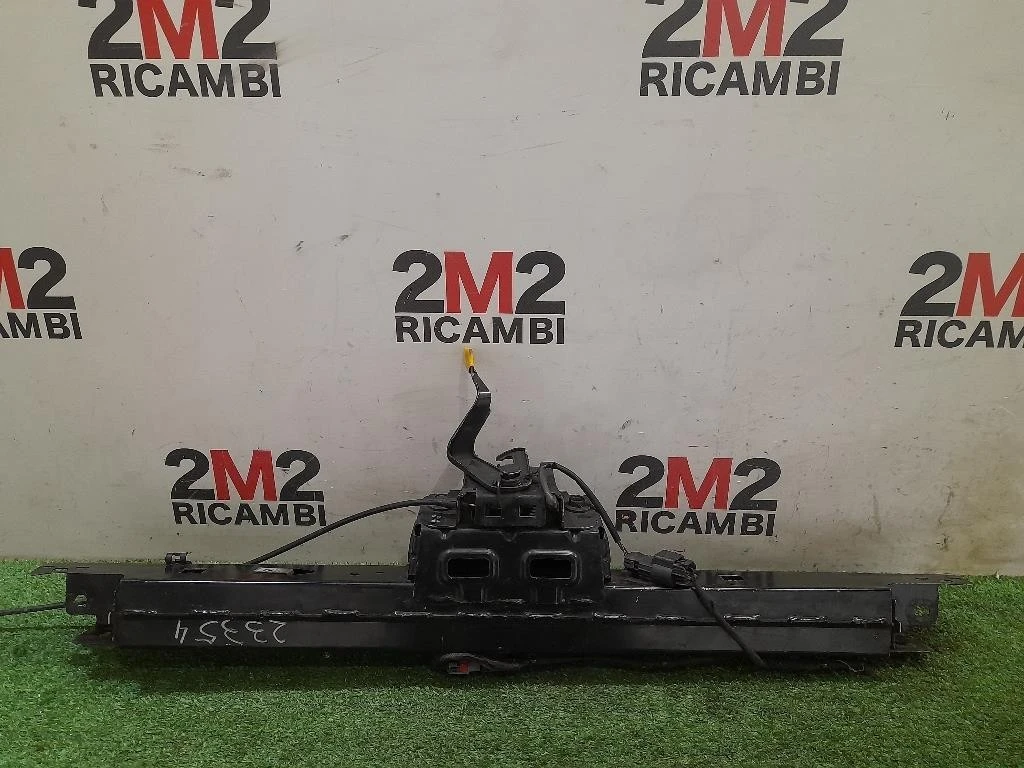 Rivestimento Frontale Parte SUP ANT Opel Zafira C 2012