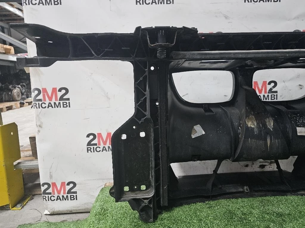 Rivestimento Frontale ANT 51747189264 Bmw Serie 1 E87 Berlina 2005