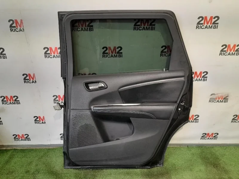 Porta POST DX NUDA K68067472AG Fiat Freemont 2011