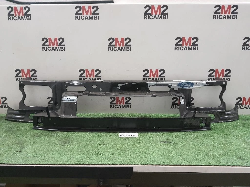 Rivestimento Frontale ANT 1037385 Ford Escort VII 1995