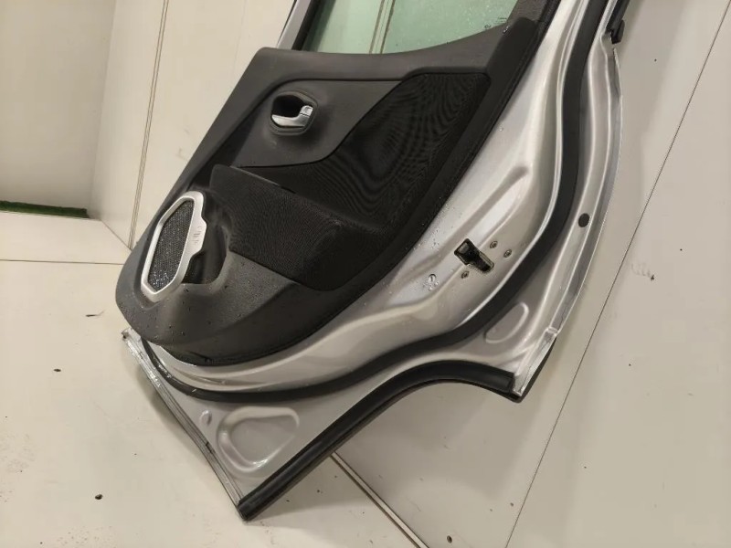 Porta POST DX Jeep Renegade 2015