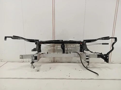 Rivestimento Frontale ANT RIVESTIMENTO FRONTALE ANT Mercedes Classe E W212 2013