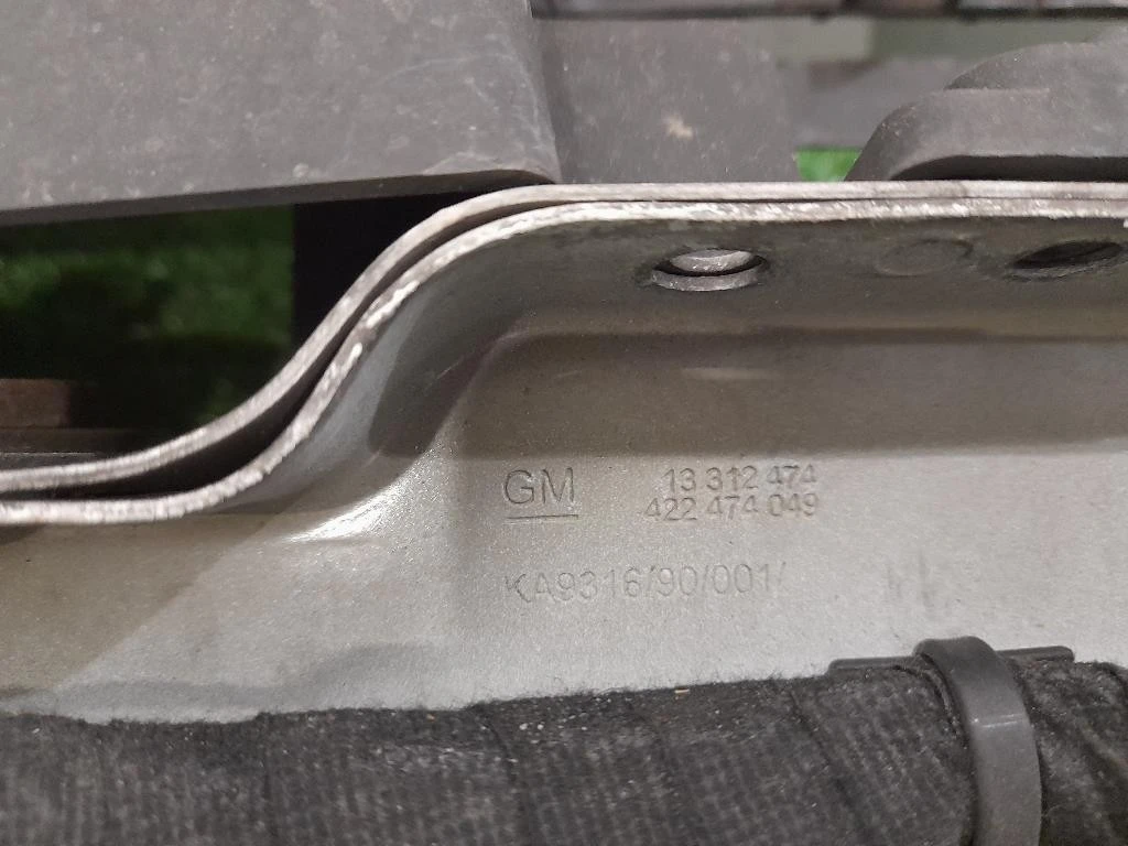 Rivestimento Frontale ANT 13312474 Opel Astra J 2010