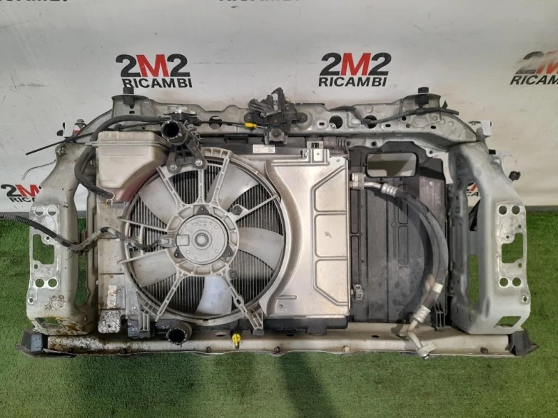 Rivestimento Frontale ANT RIVESTIMENTO FRONTALE YARIS 2014- Toyota Yaris IV 2014