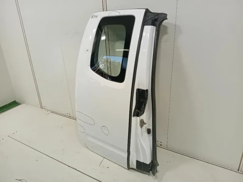 Porta POST DX 82100EB30J Nissan Navara 2010