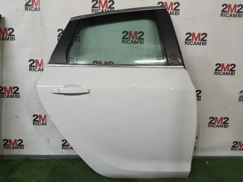 Porta POST DX NUDA 13285611 Opel Astra J 2010