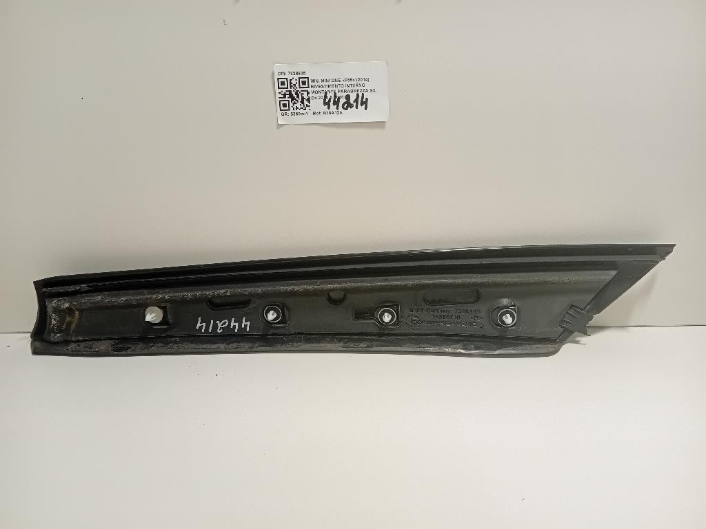 Porta POST DX  Opel Astra J SW 2012
